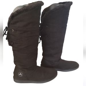 Knee high fur lined Airwalk suede boots EUC